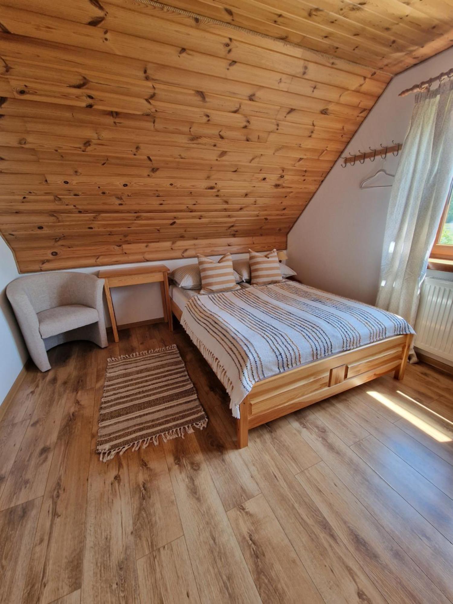 "Pod Szumiaca Topola" Apartment Bialowieza Phòng bức ảnh
