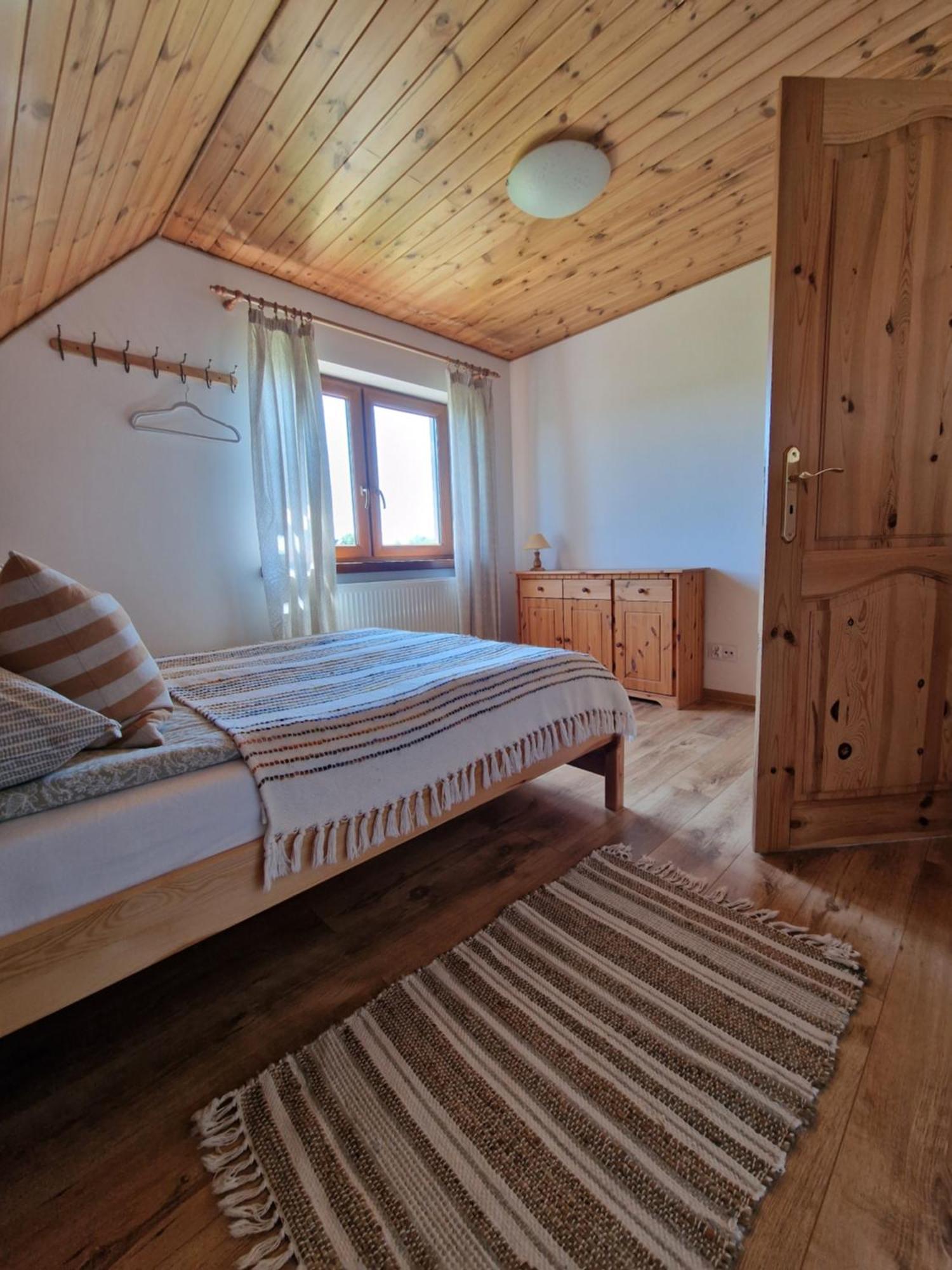 "Pod Szumiaca Topola" Apartment Bialowieza Phòng bức ảnh